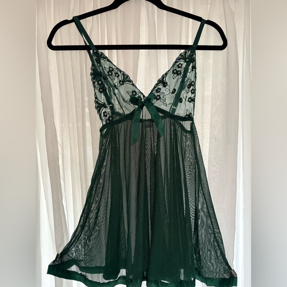 Green Lace Night Gown